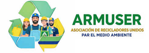 ARMUSER Family In Recycling Triangle with la Asociación de Recicladores Unidos por el Medio Ambiente